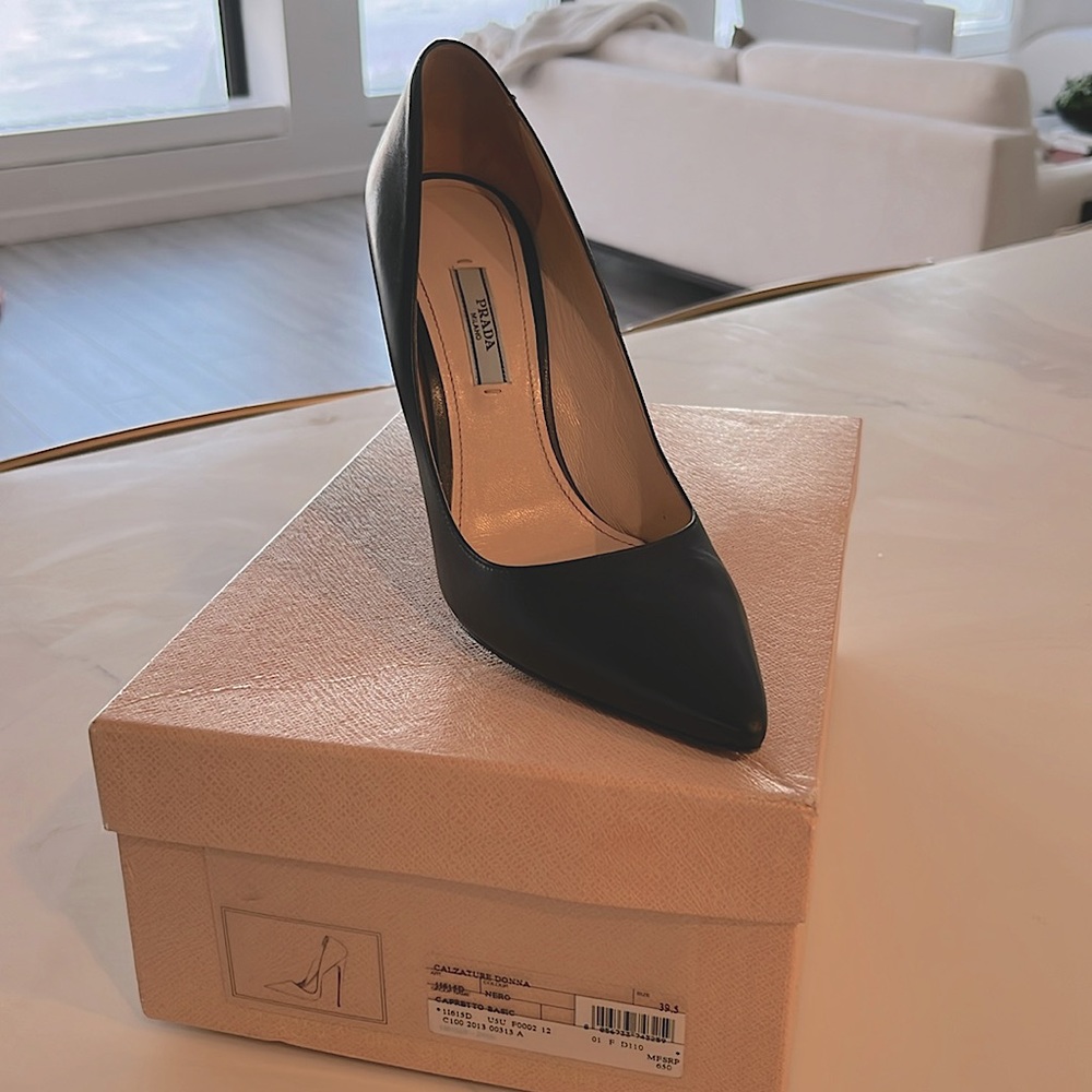 Prada pointed toe black pumps authentic